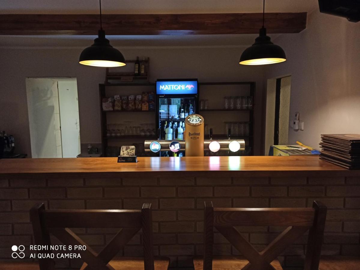 Penzion A Restaurace V Haji Loučná pod Klínovcem Exterior foto
